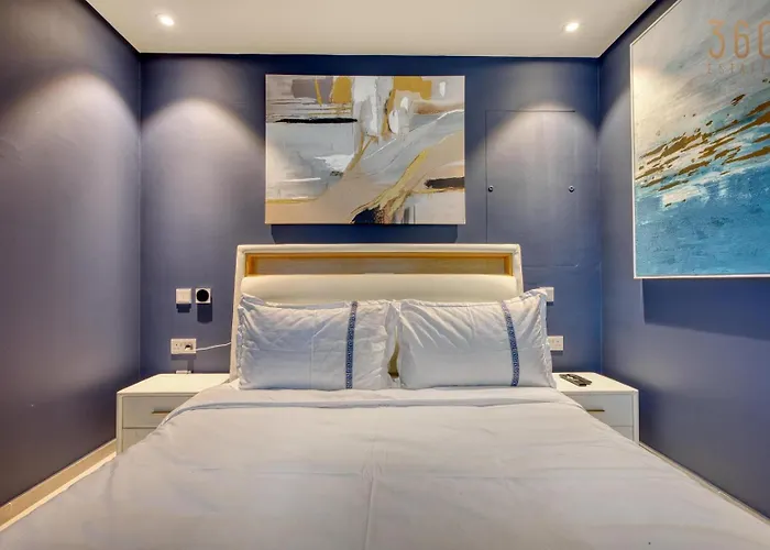 Official Mercury Lux 2br In The Heart With Ac *