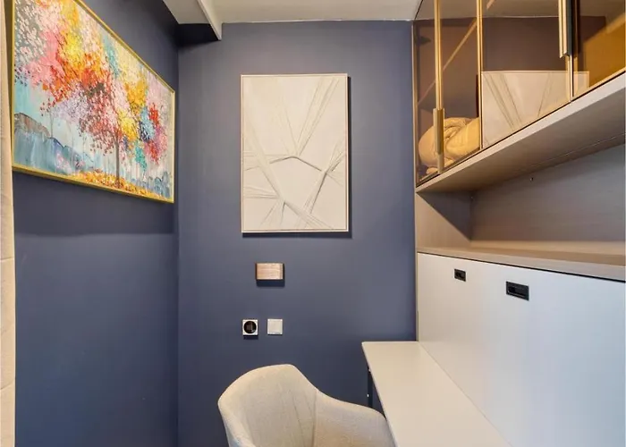 Official Mercury Lux 2br In The Heart With Ac *