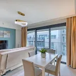 Official Mercury Lux 2br In The Heart With Ac *