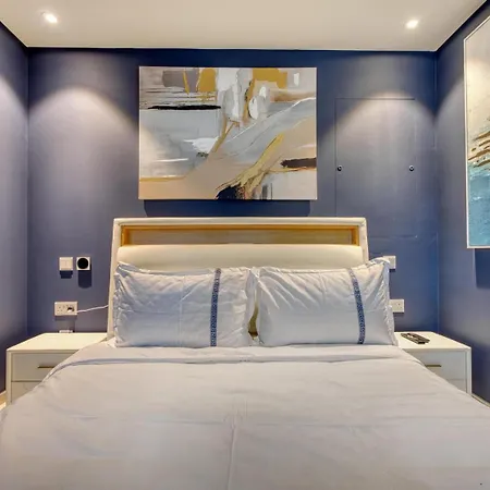 Official Mercury Lux 2br In The Heart With Ac *