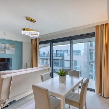 Official Mercury Lux 2br In The Heart With Ac *