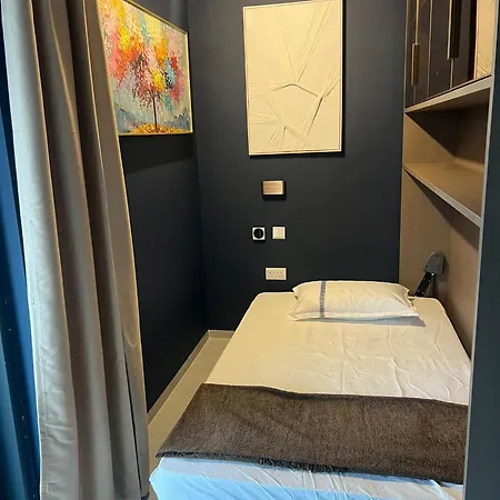 Апартаменты Official Mercury Lux 2br In The Heart With Ac *